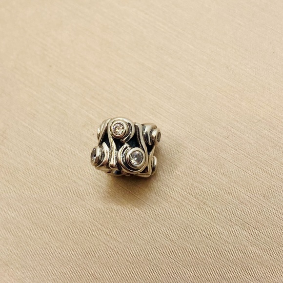 EUC Pandora 790369CZ Sterling Silver Ocean Wave Bead w/ Clear Zirconia Charm - Picture 6 of 10